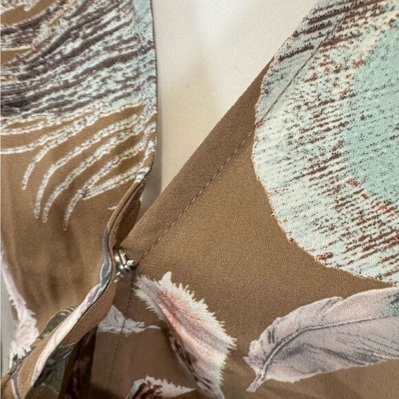 Buddy Love long sleeve mocha feather print faux wrap romper size small NWT - Picture 5 of 6